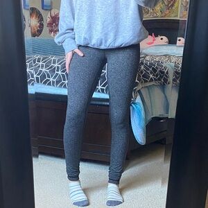 Lululemon Size 4 Classic Wunder Under Black and Gray Herringbone Leggings